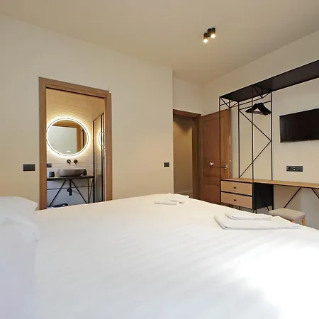 The Place Gallia - New Guesthouse San Giovanni- Self Check-In -Near Metro-3